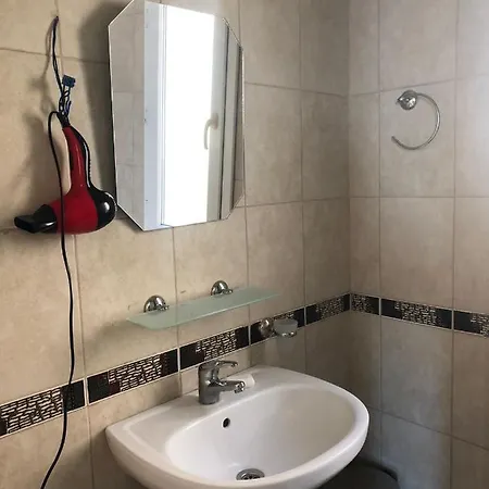 Mukemmel Manzarasinin Tadini Cikartin Vila
